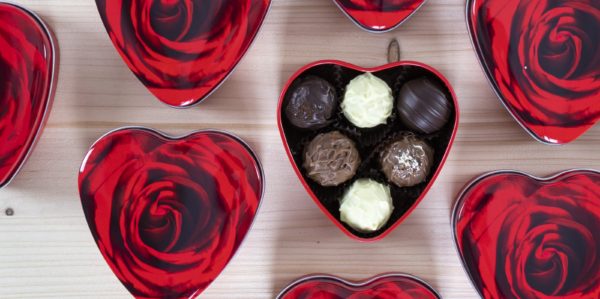 Schenken Sie süße Freuden zum Valentinstag mit Pralinen von DreiMeister!